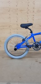 BMX Freestyle / Crossfiets BUGATTI TORNADO GTI glans blauw / grijze banden