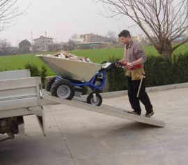 1101210004 | ZALLYS Dumper Jet accukruiwagen, motor 1000 W,  2 onderhoudsvrije AGM tractie batterijen 105/130 Ah, externe HF lader, spoorbreedte 785 mm, voorwielaandrijving, laadvermogen 500 kg, gew. 148 kg