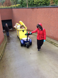1101210025 | ZALLYS M4 elektrotrekker, trekvermogen 3000 kg, spoorbreedte 720 mm, motor 600W, 2x 12V  105/130A tractiebatterijen, batterijlader, max. snelheid 4,5 km/u, draaicirkel 1300 mm, elektromechanische rem, gew. 63 kg excl. batterijen