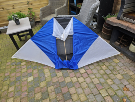 delta box wit blauw