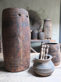 Hoge oud houten pot 33cm nr 184