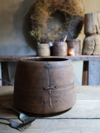 Oud houten pot 17cm  nr 355