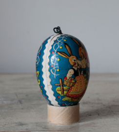 Oud karton/ papiermache ei