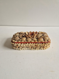 Vintage schelpendoosje