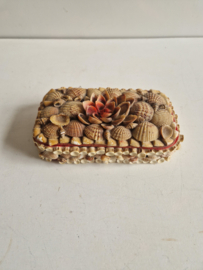 Vintage schelpendoosje