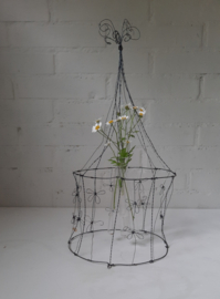 Fil de fer bloemen prieeltje