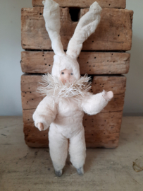 Eastern spuncotten rabbitgirl