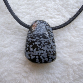 Obsidiaan, Sneeuwvlok vetersteen, echte edelsteen