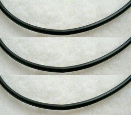 Veter - rubber, 5 mm dik, diverse lengtes - zilveren sluiting