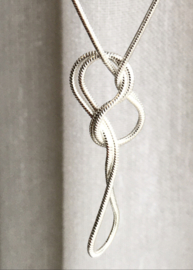 Ketting, slang of snake  80 cm lang - verzilverd