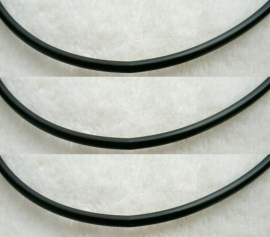 Veter - rubber, 3 mm dik, diverse lengtes - zilveren sluiting