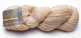 Cascade 220 / Sand no. 9499 / per 100 gram skein