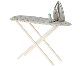 Maileg Miniature iron and ironing board 11-2111-00