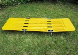 Stretcher ligbed geel