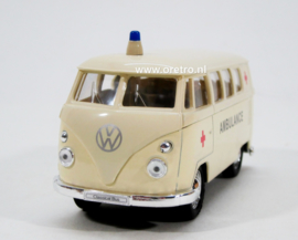 Modelauto VW bus T1 ambulance  1:34