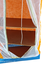 Camping proviand kastje hangend