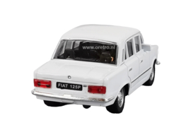 Modelauto Fiat 125P wit  1:43