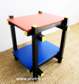 Bijzettafel Rietveld stijl