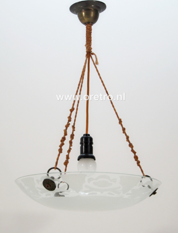 Hanglamp glasschaal mat aan 3 touwen