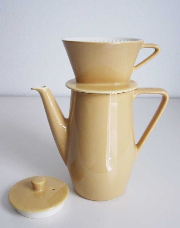 Monnik markeerstift Vaderlijk Koffiepot met filter DE | Vintage verkocht / vintage sold | ORETRO