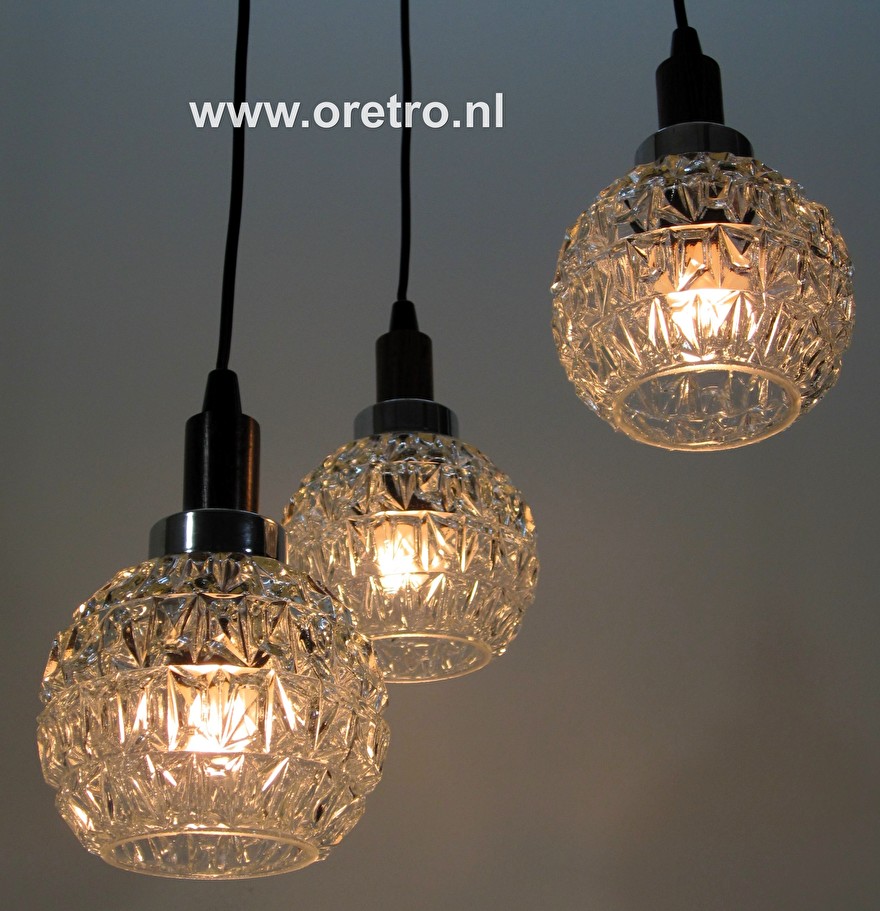 over opbouwen Stoffelijk overschot Hanglamp met 3 kelken glas | Vintage verkocht / vintage sold | ORETRO