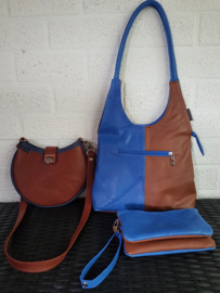 Crossovertas/schoudertas bruin met blauw   VERKOCHT