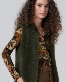Surkana - Fluffy Vest Army Green
