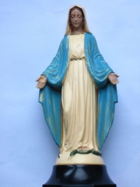 Mariabeeld in plastic