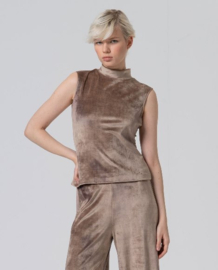 Surkana - Sleeveless Velvet Top