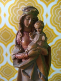 Prachtig klein houten Mariabeeldje