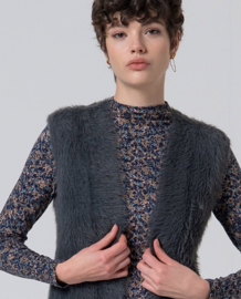 Surkana - Fluffy Vest Grey