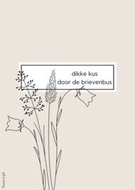 Kaart | A6 | nude april | Dikke kus, door de brievenbus