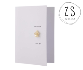 Zusss | kaart met broche | een mooie bloem voor jou