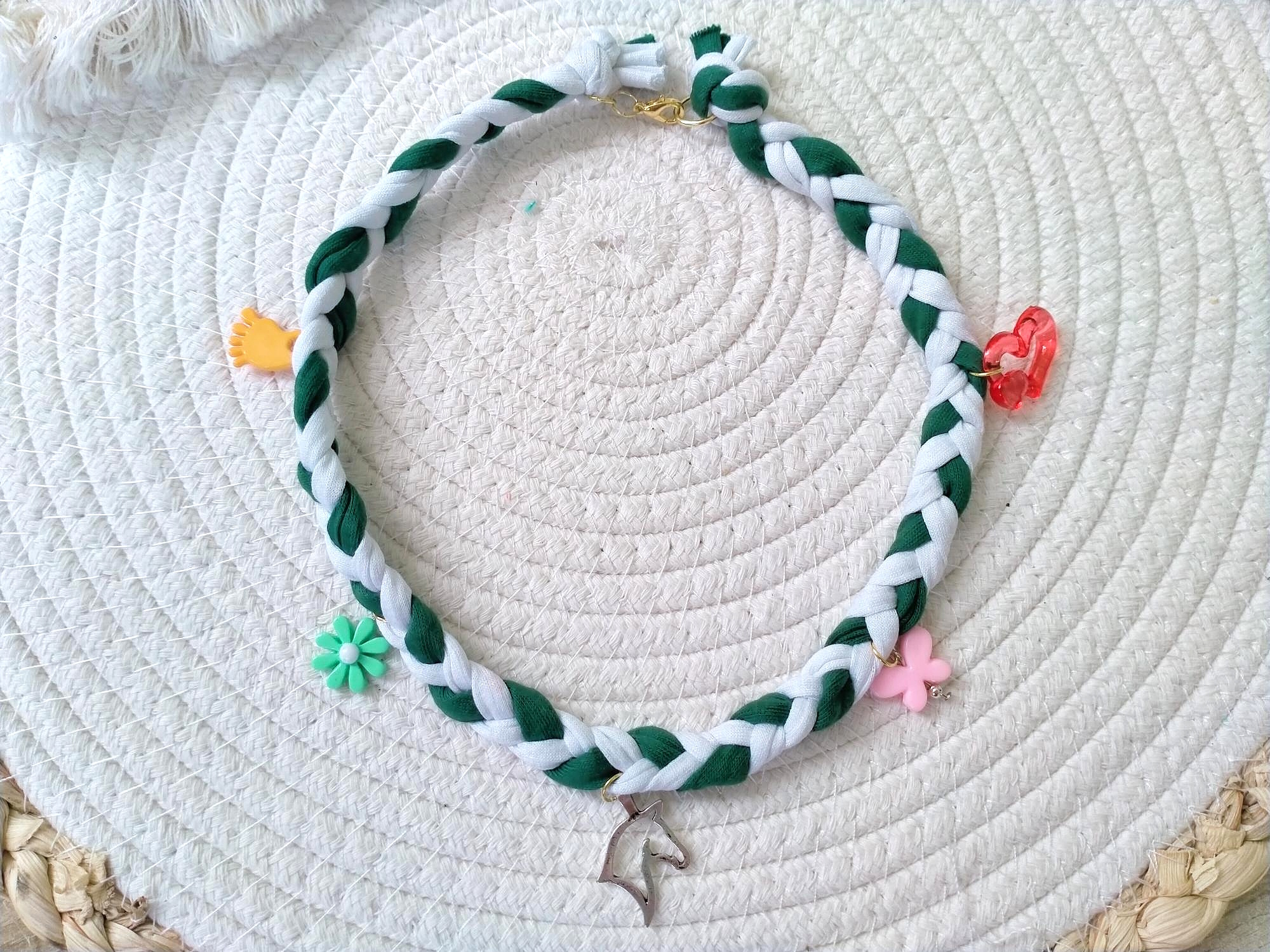 Groen met witte Bandana