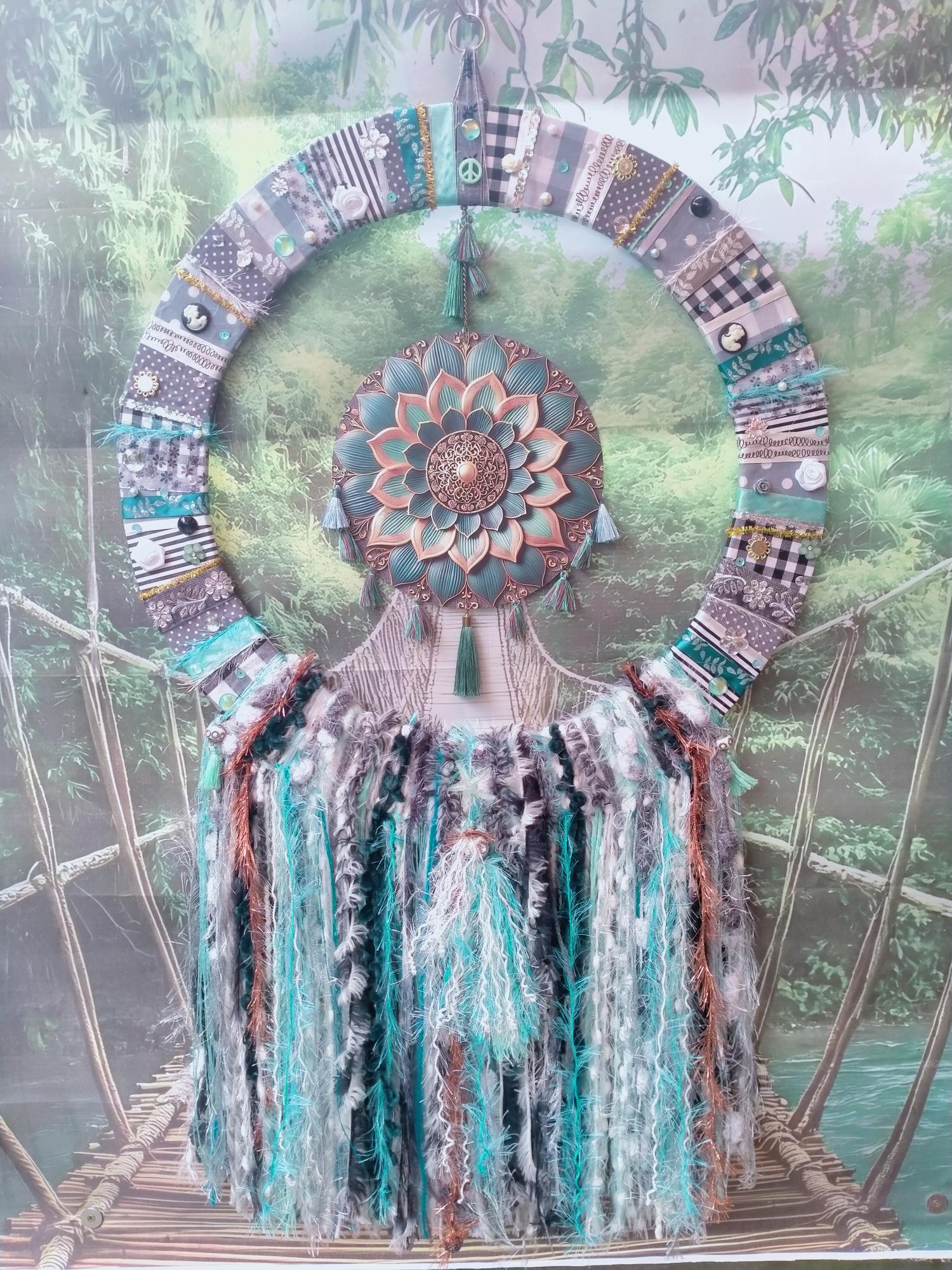 Dromenvanger Mandala in grijs/turquoise/koper. Maat XL