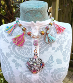 Gekleurde ketting India stijl