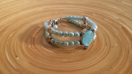 Lichtblauwe glasparel armband