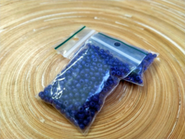 Donkerblauwe rocailles/borduurkralen mix van 3 mm 20 gram