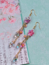 Roze bloem strass oorhangers