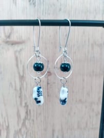 Delfts blauwe oorbellen met klompjes