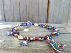 Donkerblauw/rood handgemaakt armbandje in Delfts blauwe stijl