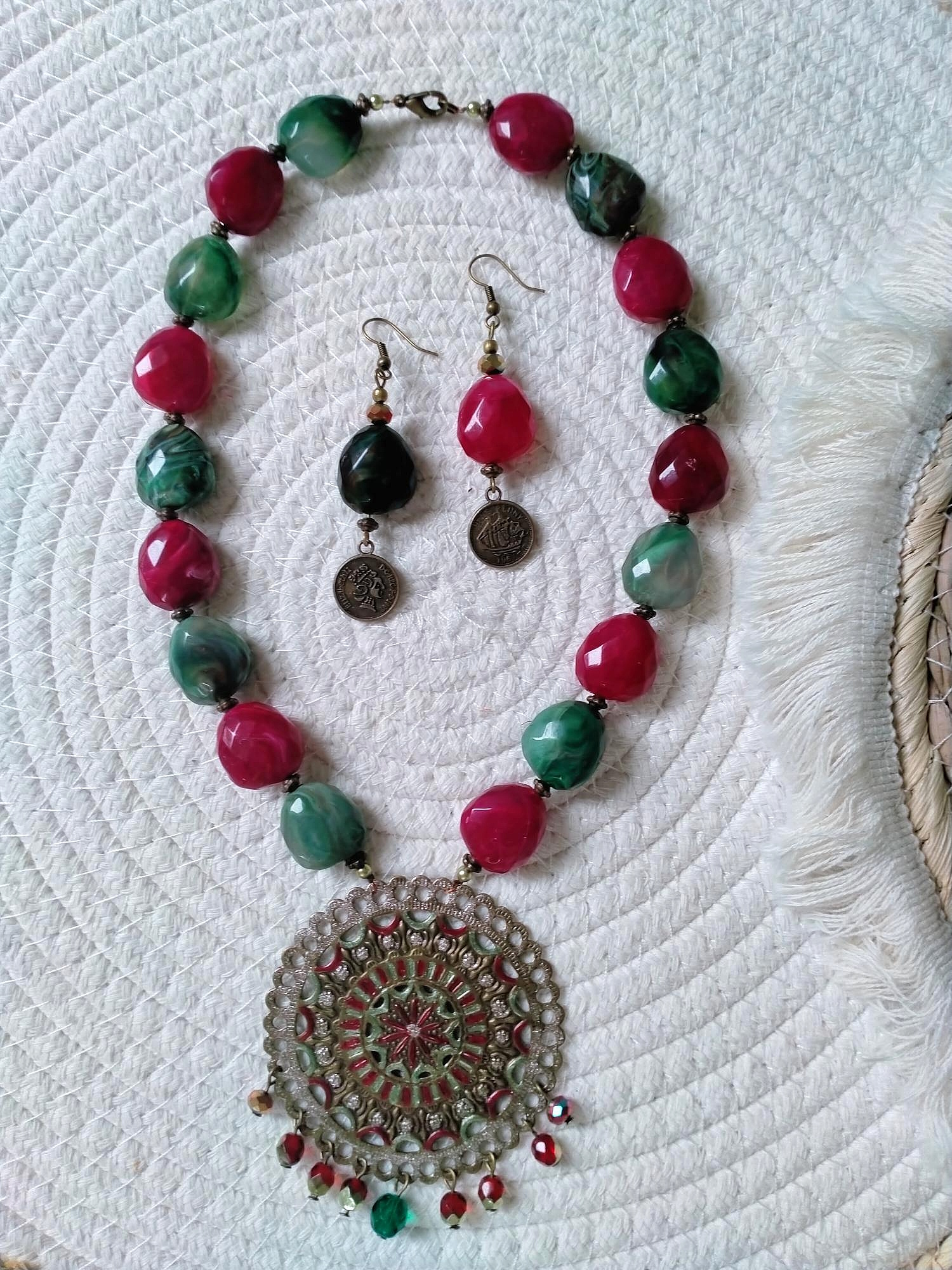 Korte electroplated ketting in herfst kleuren