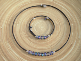 2 dlg. Choker-set bestaande uit een ketting en armband met strass rondellen