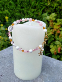 Zalmkleurig glasparel armbandje met electroplated glaskraal