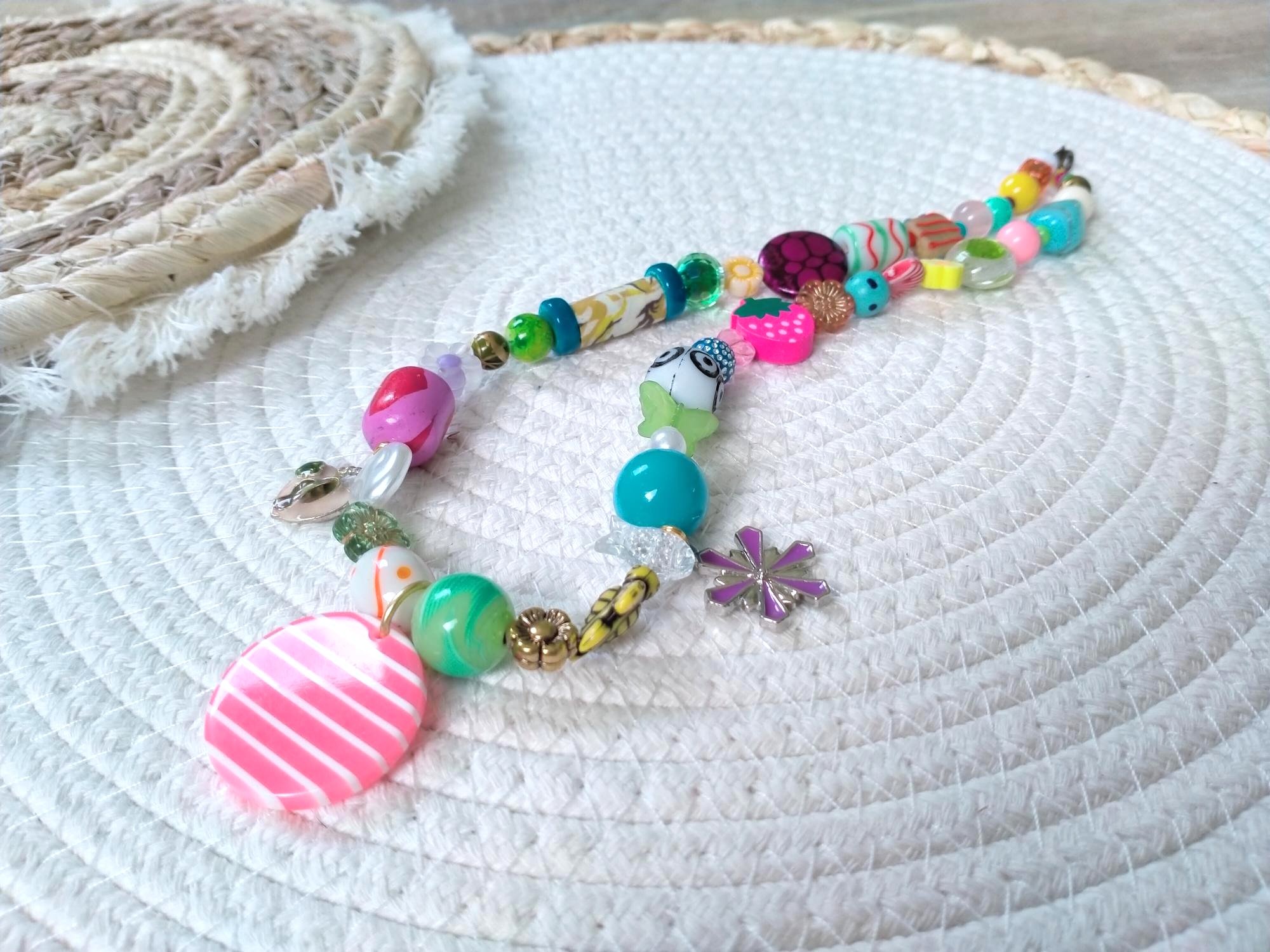 Korte Ibiza style ketting met retro hanger