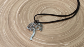 Zwarte ketting met tree of life bedel