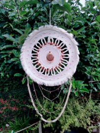 Ecru Shamballa dromenvanger in maat L