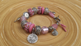 Roze armband met Lampwork glaskralen