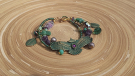 Turquoise, groen en paarse armband met adelaar tussenzetsel