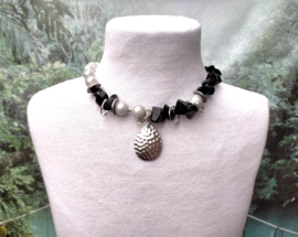 Zwart en grijze ketting met Obsidiaan en 3D kralen